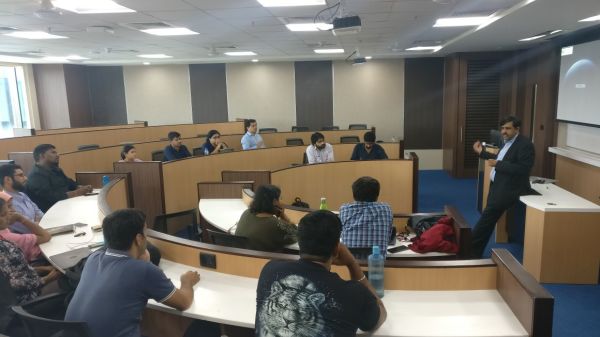 Area I4 Director TM Arun Ramarathnam addressing Toastmasters Club Officers at TLI